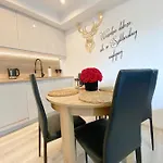 Zloty Jelen - Z Kominkiem - Scisle Centrum Miasta- Sauna - Widok Na Gory Апартаменты Шклярска-Поремба